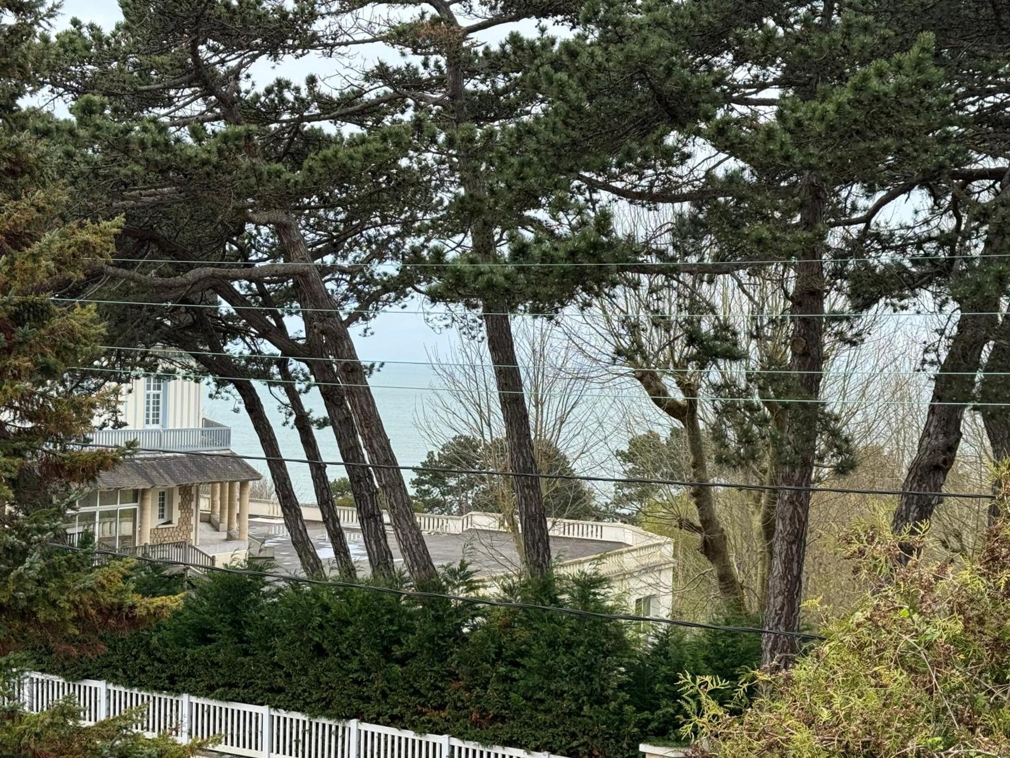 Appartement A 2 Min Des Plages Трувіль-сюр-Мер Екстер'єр фото
